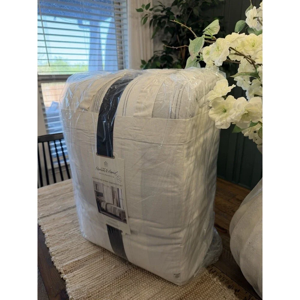 RARE 3pc Full/Queen Pinstripe Comforter & Sham Gray/Cream Hearth & Hand NEW